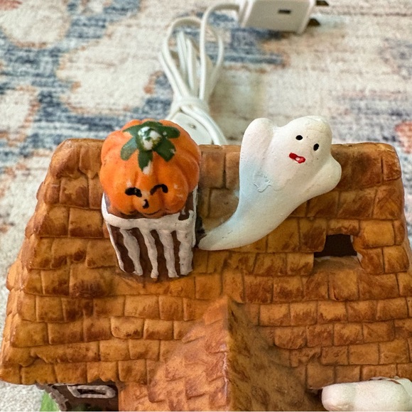 Ceramic Halloween Haunted House Ghosts Pumpkin Working Light Holiday Decoration‎ - Picture 8 of 10